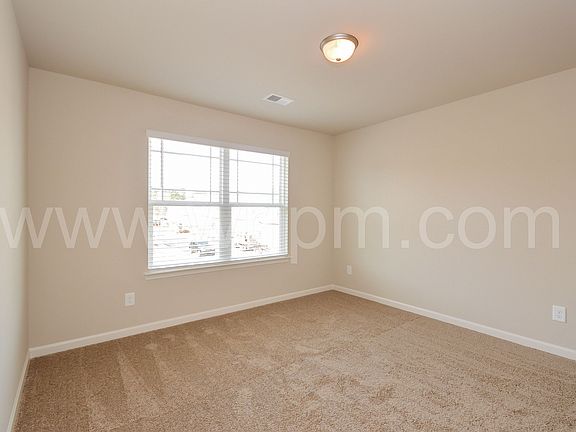 5th image of 396 Rankin Cir