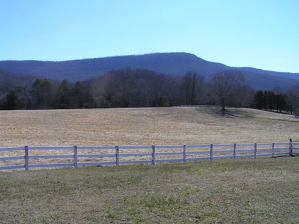 1st image of 4114 Lower East Valley Rd