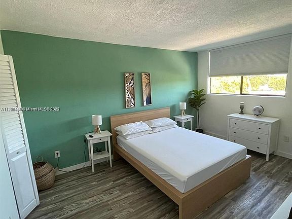 2nd image of 2345 NE 135th St #302