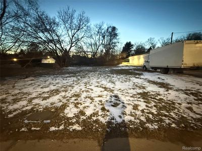 3140 S Cedar St, Lansing, MI, 48910