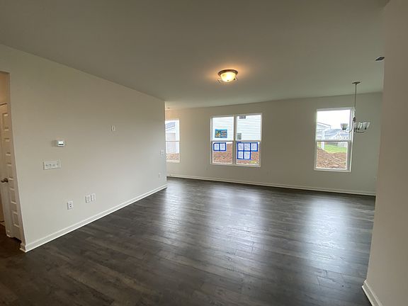 5th image of 3624 Magpie Ln #148-lot 148