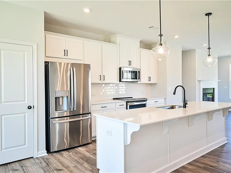 756 Payton Ln — Photo 10
