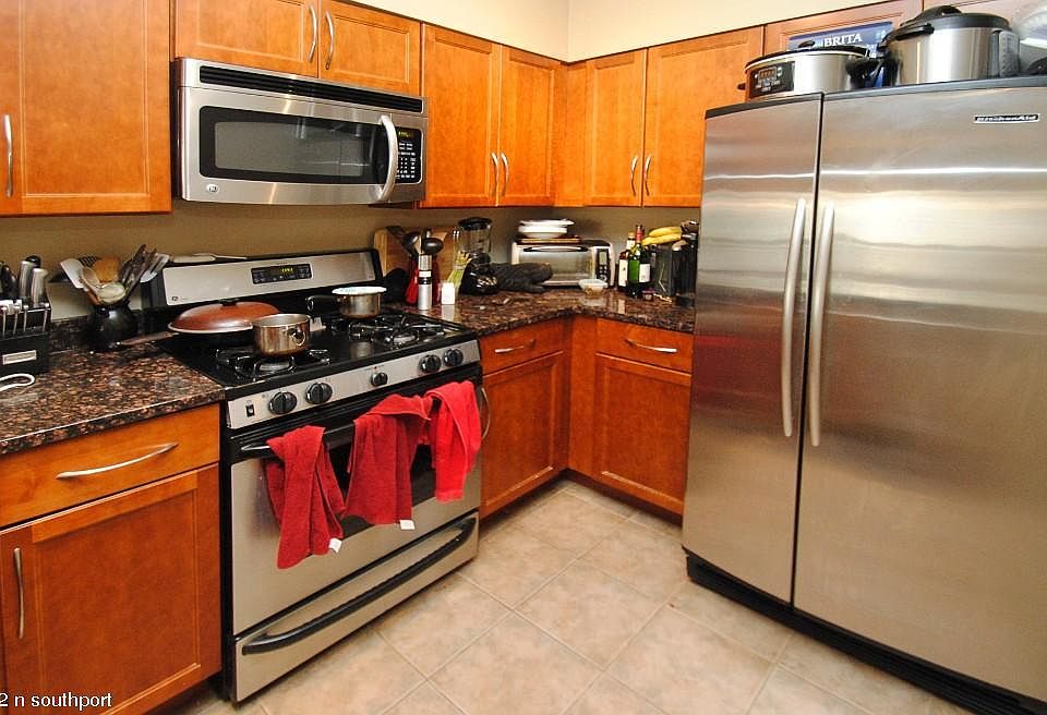 1st image of 3142 N Southport Ave #714