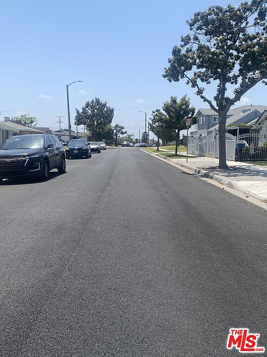 1st image of 1538 W 110th Pl