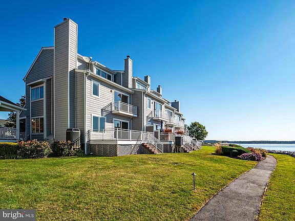 3rd image of 1509 Oyster Cove Dr