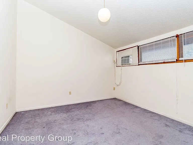 1011 Southpark Dr — Photo 17