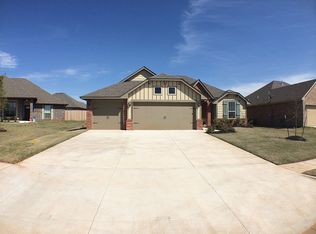 1200 N Columbia Ter, Mustang, OK 73064