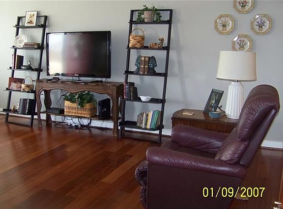 4th image of 7441 Pebble Lake Dr