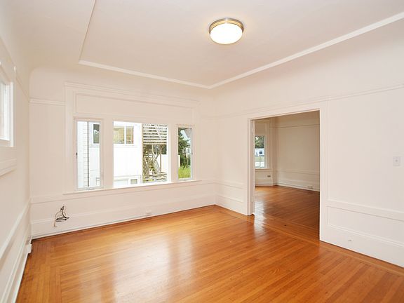 3rd image of 445 Ashbury St #7