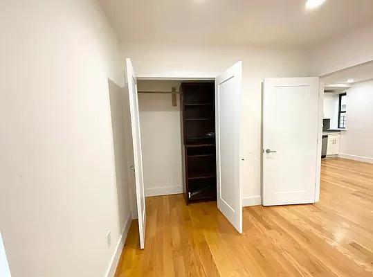 Rented by EastMount Realty LLC | media 18