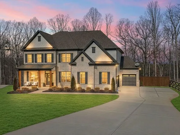1041 Montrose Way, Hoschton, GA 30548