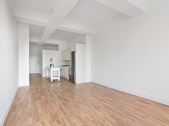 5th image of 315 7th Ave APT 11E