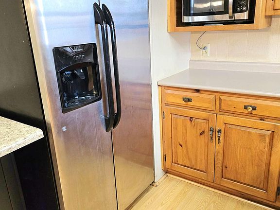 4th image of 103 Martha Cir #21