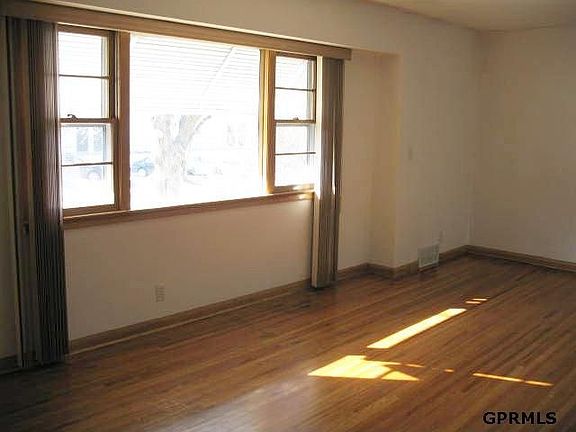 4th image of 2835 S 107th Ave