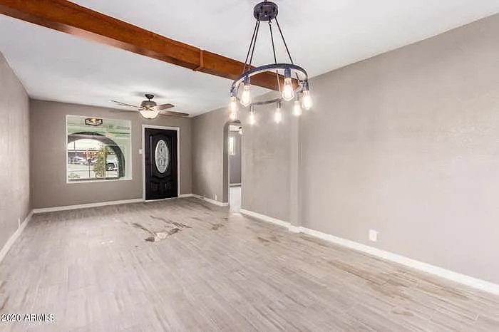 3 bed, 1034 sqft, $2,000 — Photo 4