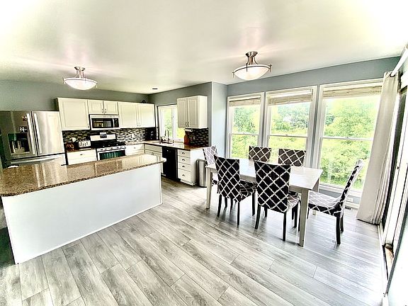 4th image of 1338 Apple Creek Dr SE