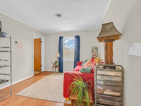 12th image of 5881 Burgess Falls Rd