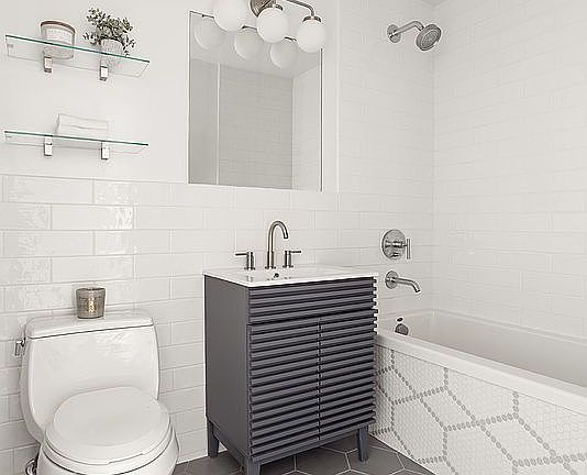 5th image of 1063 Jackson Ave APT 4B