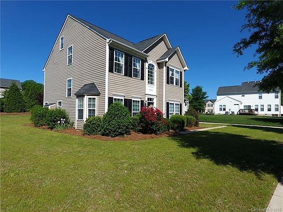 2nd image of 2505 Scarlet Oak Dr