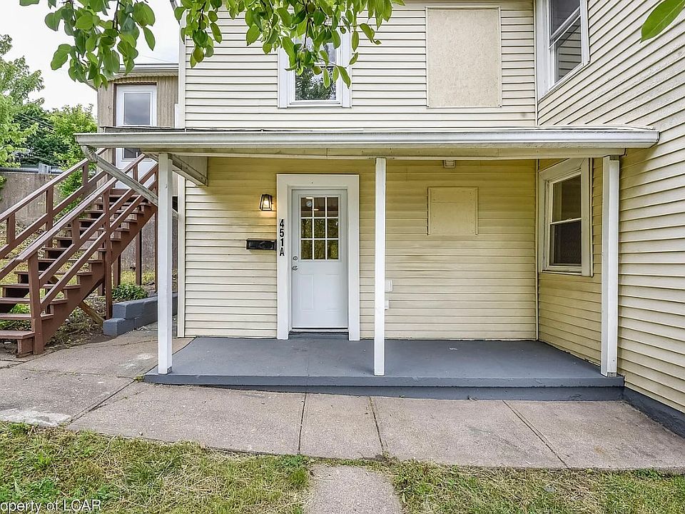 1st image of 451 Moss St Unit 1