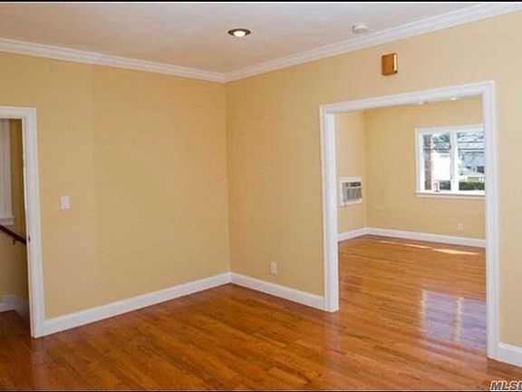3rd image of 26 Whitney Ave