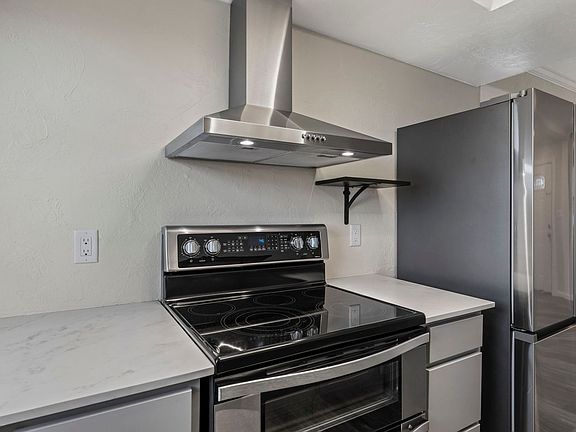 3rd image of 1291 Juniper St