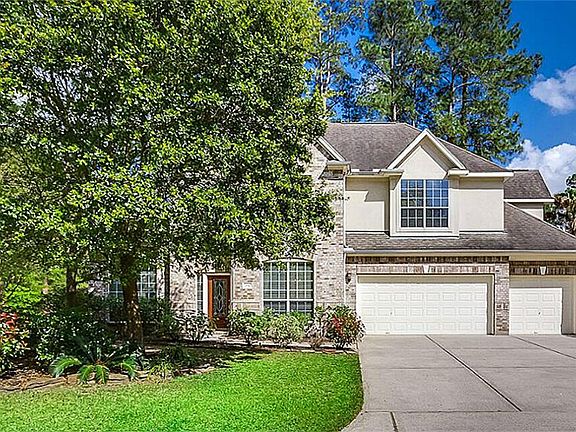 2nd image of 194 W Evangeline Oaks Cir