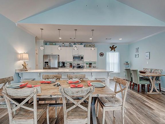 5th image of 926 Surfside Dr #31