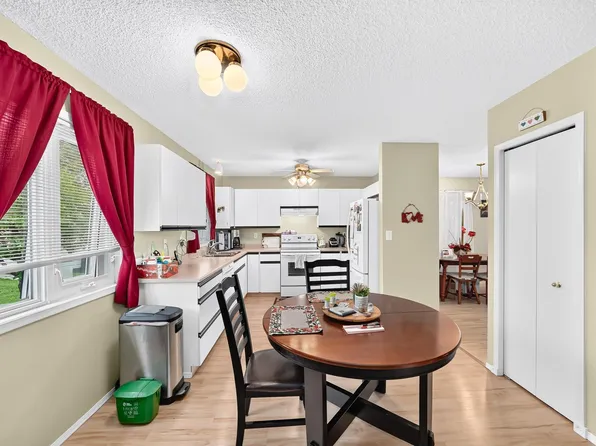 4319 27th St NW, Edmonton, AB T6T 1G7