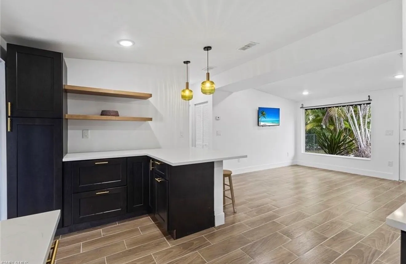 2 bed, 950 sqft, $2,900 — Photo 3