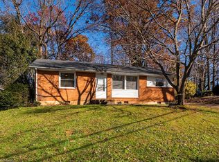 122 Revere Dr, Greensboro, NC 27407