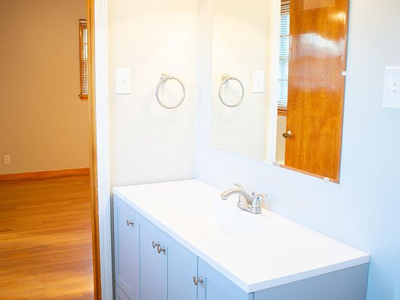 3rd image of 4008 Blossomwood Dr