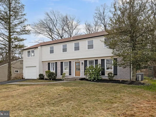 1752 Lark Ln, Cherry Hill, NJ 08003