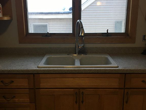 Solid surface countertops