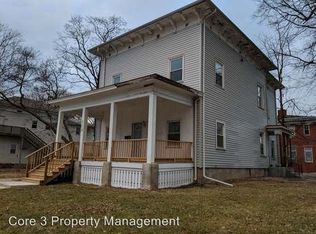 514 Douglas St APT B, Bloomington, IL