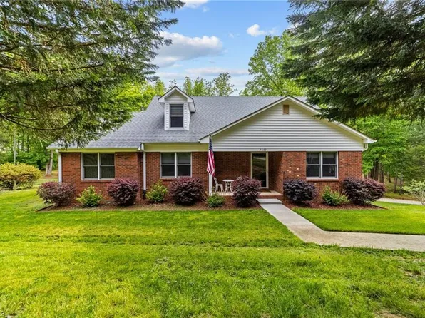 4689 Hastings Spring Rd, Walkertown, NC 27051