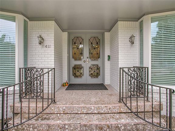 2nd image of 411 N Waddill St
