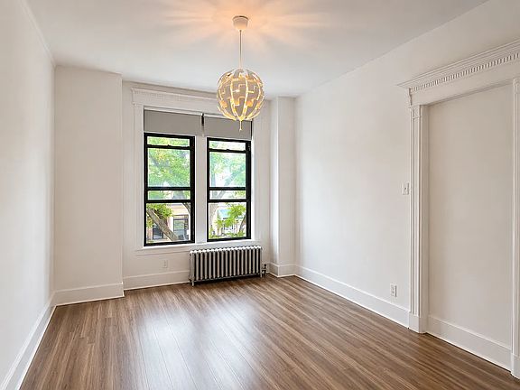 4th image of 242 E 25th St #3