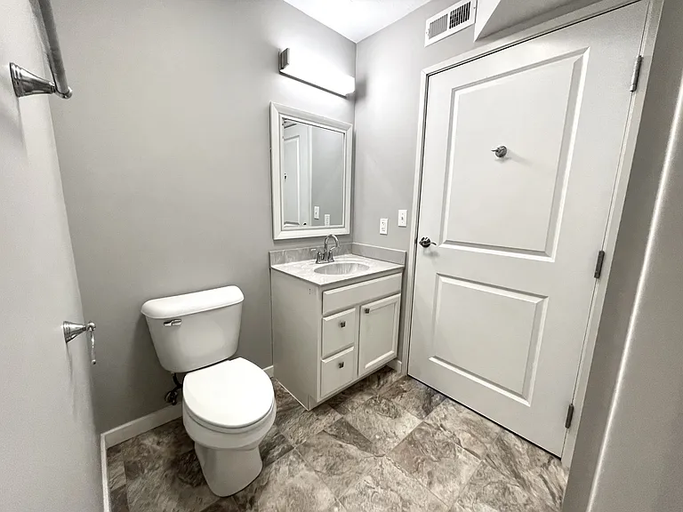 511 Cavalier Dr — Photo 10