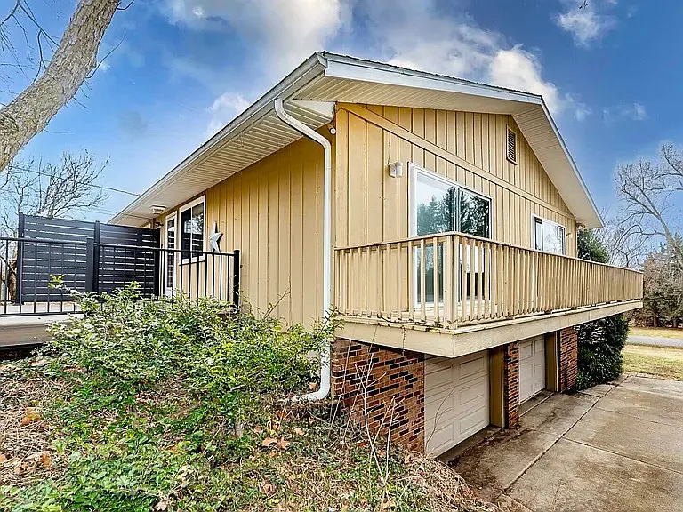 1358 Arroyo Dr — Photo 36