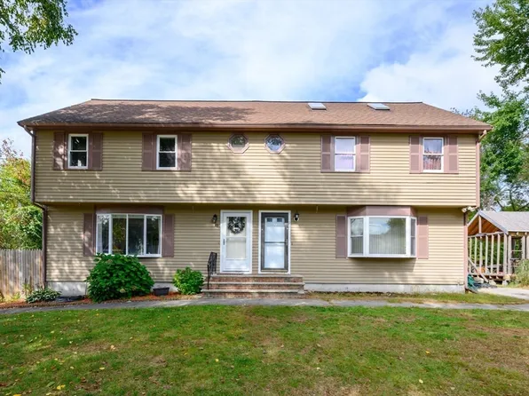25 Yoke Rd #25, Bridgewater, MA 02324