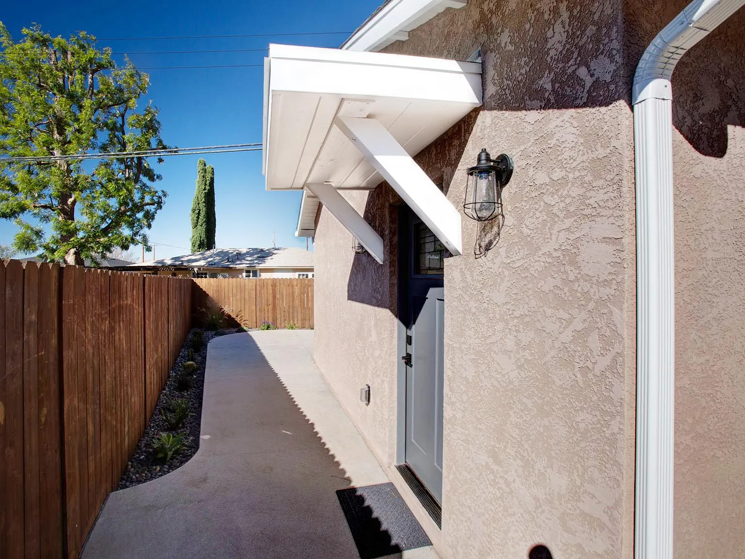 6275 Dana Ave — Photo 3