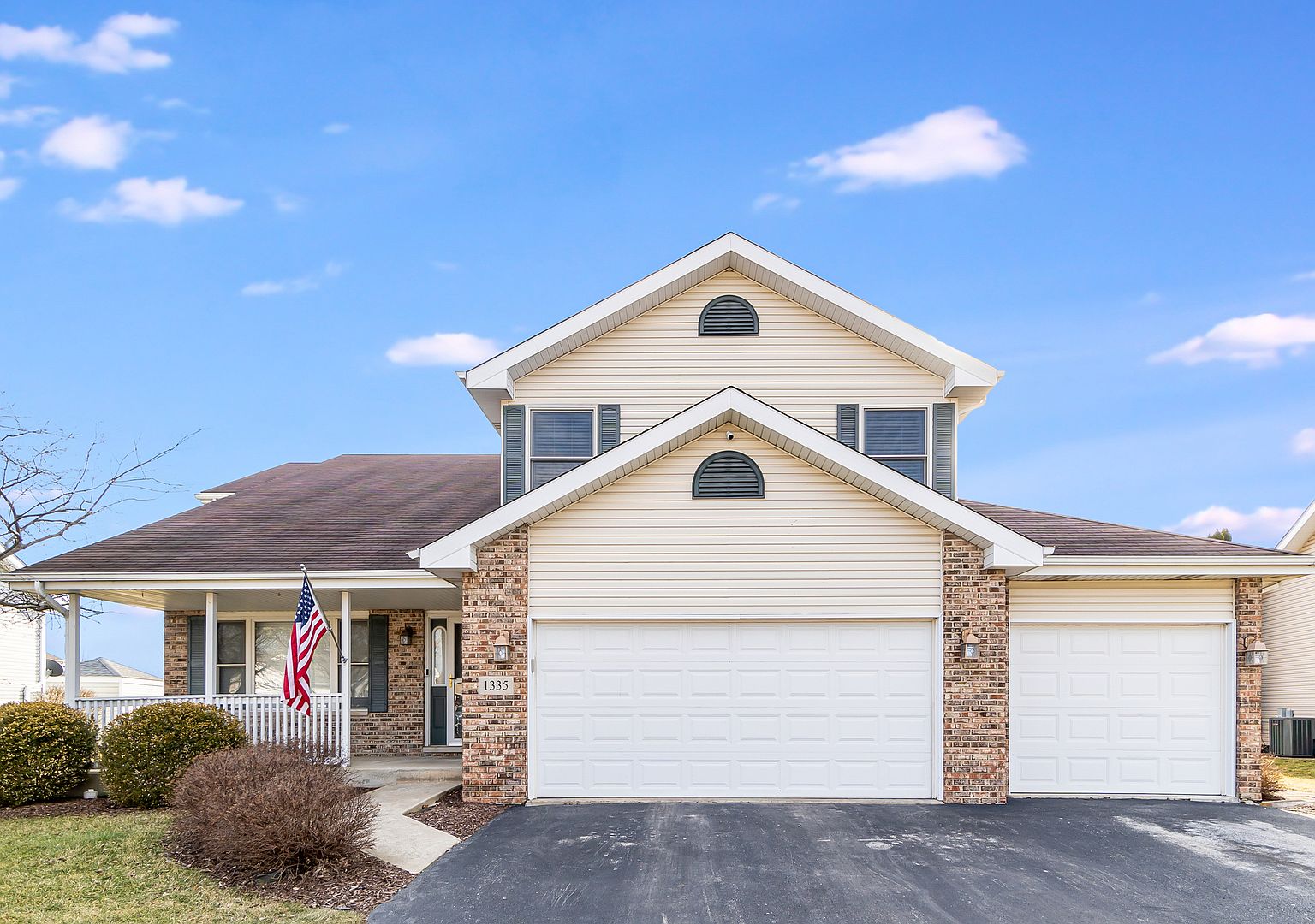 1335 W Cap Cir, Bourbonnais, IL 60914 Zillow