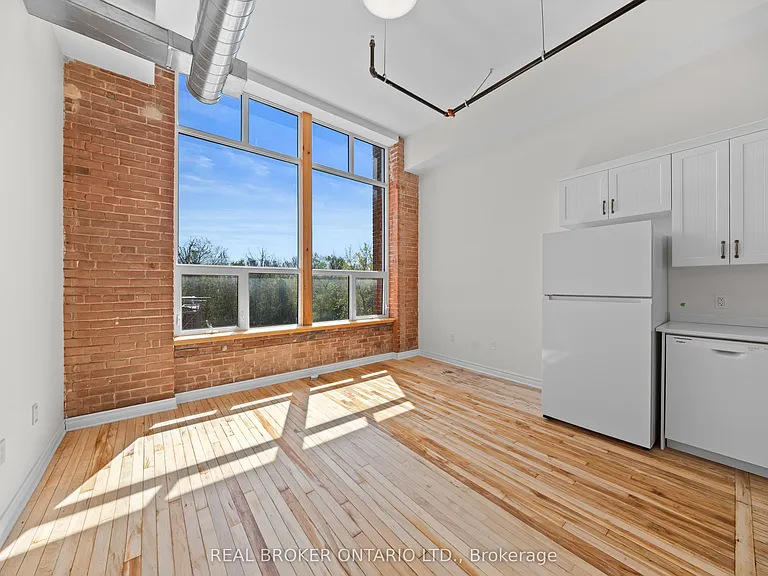 150 Mill St #212 — Photo 9