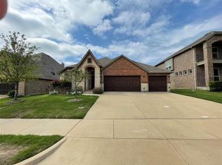 410 Calvert Dr, Midlothian, TX 76065