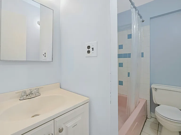 105 S Broadway Ave #4 — Photo 15