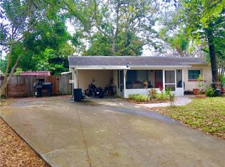 9406 Park Lake Dr N, Pinellas Park, FL 33782