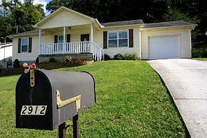 2nd image of 2912 Carbine Ln