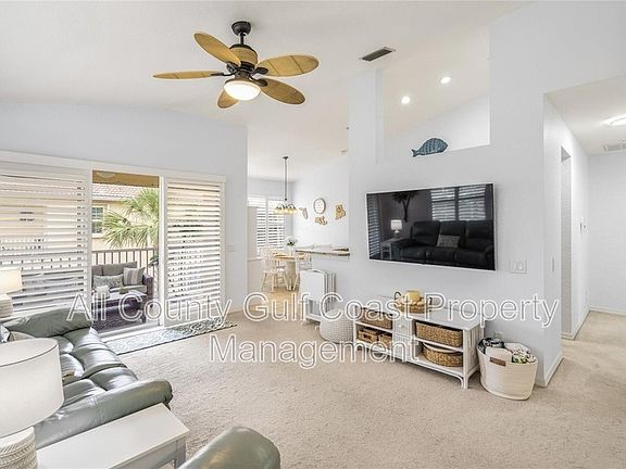 5th image of 203 Casa Del Lago Way