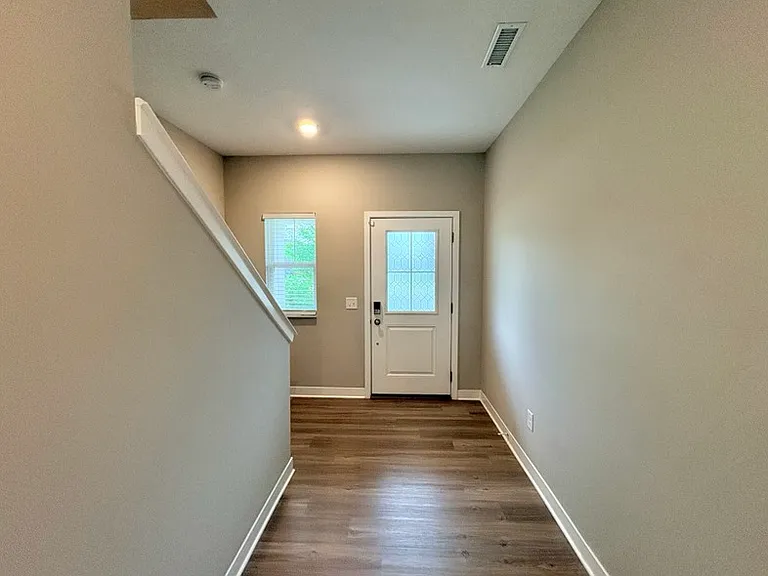 3694 Locust Dr — Photo 3